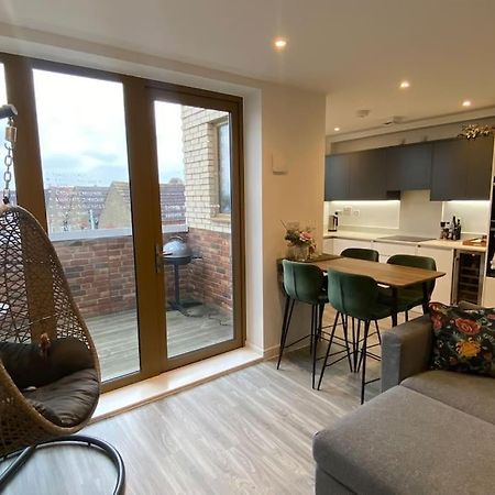 London Luxe: Stylish Studio מראה חיצוני תמונה