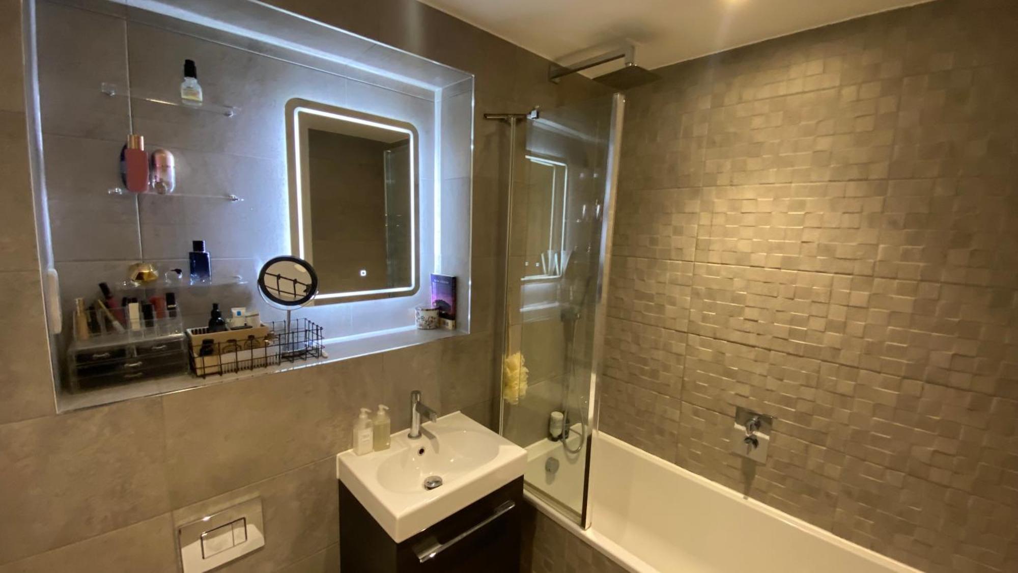 London Luxe: Stylish Studio מראה חיצוני תמונה